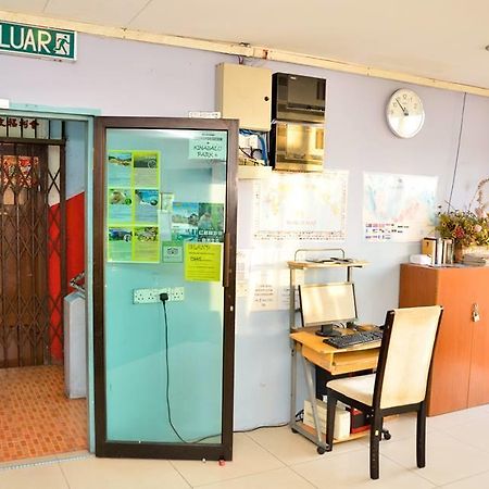 A&J Budget Hotel コタキナバル エクステリア 写真
